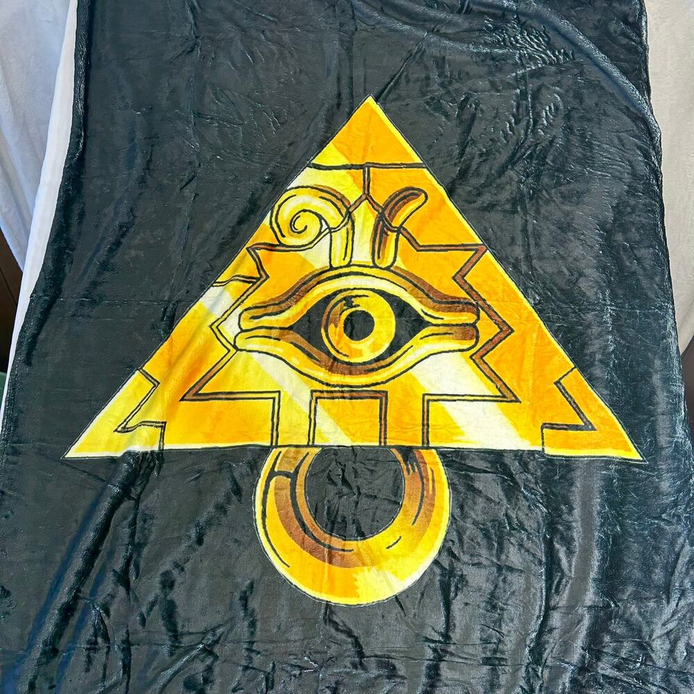 Black Yellow Pyramid Eye Plush Throw Blanket Fleece 40x32" All-Seeing Eye F272